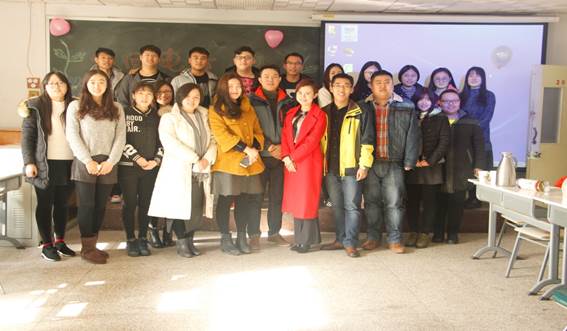 说明: C:\Users\User\Desktop\十大足球滚球网站排名
举办“重回电子，梦在心间”校友座谈会\2.JPG