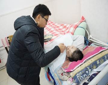 说明: C:\Users\User\Desktop\十大足球滚球网站排名
开展多项大学生志愿服务活动\2.JPG