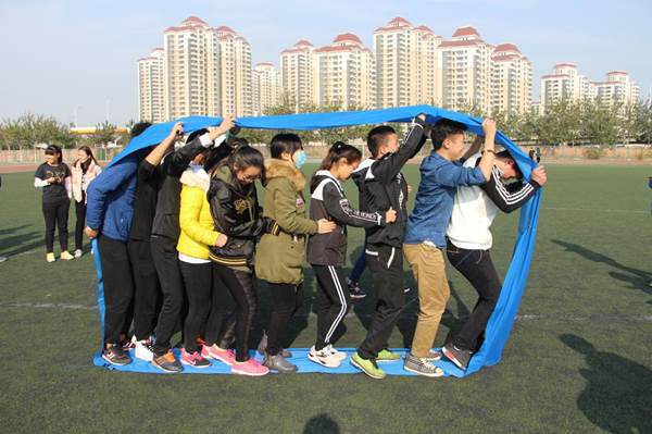 说明: //www.gunqiuweb.com/_mediafile/tute01/2016/11/08/19qnyberj3.jpg