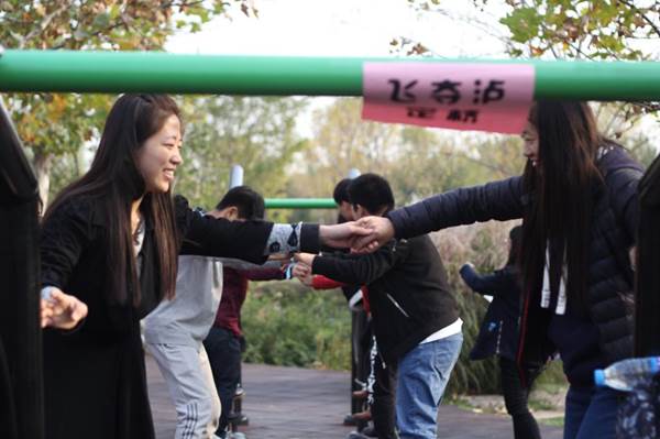 说明: //www.gunqiuweb.com/_mediafile/tute01/2016/11/01/2qrlmi48ir.jpg