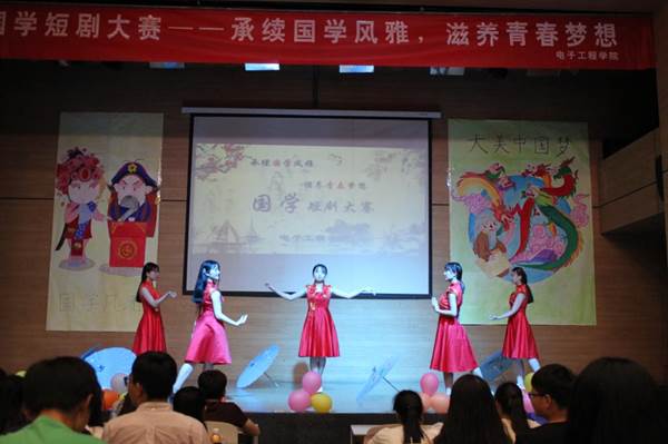 说明: //www.gunqiuweb.com/_mediafile/tute01/2017/05/22/2et8fvzaht.jpg