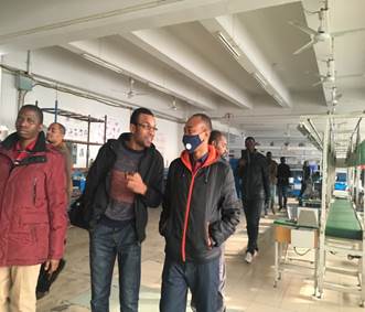 说明: C:\Users\User\Desktop\十大足球滚球网站排名
组织硕士留学生开展参观教学\3.JPG